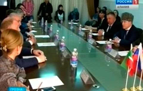 Цæгат Ирыстоны делегаци кусæг балцы уыд Цæцæны республикæйы