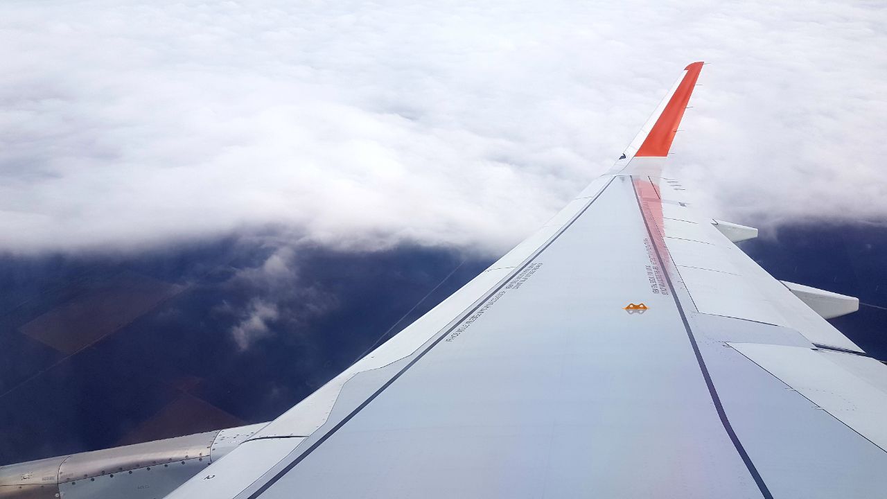 Аэропорт «Владикавказ» не смог принять рейс из Москвы из-за сильного тумана