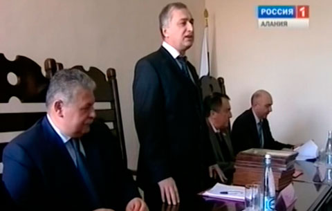 4 мины 700 хъуыддагæй фылдæрмæ æркастысты арбитражон тæрхондоны ивгъуыд азы