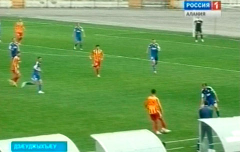 Футболон клуб «Алания-Д» акодта йæ фыццаг официалон хъазт республикон стадион «Спартачы»