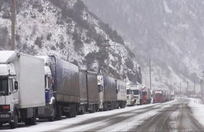 Военно-Грузинская дорога открыта для автобусов и легковушек