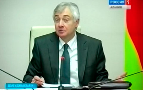 Абон уыд Парламенты Советы радон æмбырд, амыдта йæ йæ сæрдары фыццаг хæдивæг Къесаты Станислав