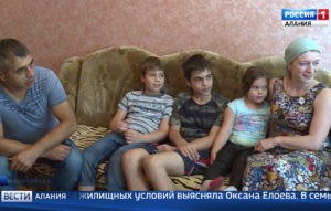 Молодые и многодетные семьи республики получают земельные участки