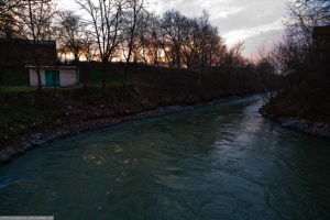 Два человека упали в канал Дзауджикауской ГЭС, один погиб