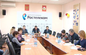 В Северо-Осетинском филиале Ростелекома наградили одного из юбилейных клиентов интерактивного телевидения