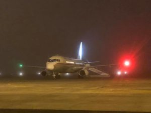 Спецборт МЧС РФ доставил в Москву женщину и ребенка, пострадавших при взрыве газа в Октябрьском