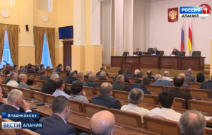 Вячеслав Битаров встретился с общественными помощниками