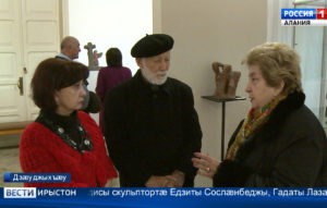 Тугъанты Махарбеджы номыл музейы йæ куыст райдыдта цымыдисаг равдыст «7 монологы – Ирыстоны скульптортæ æмæ нывгæнджытæ»