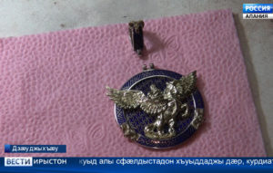 Дзæуджыхъæуы Кинойы хæдзары равдыстой Гулуты Вячеславы ист документалон ныв «Двойной портрет»