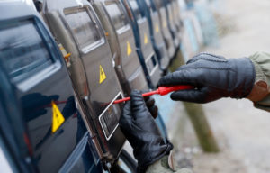 В Северной Осетии сотрудники электросетевого предприятия обвиняются в хищении 4 млн рублей