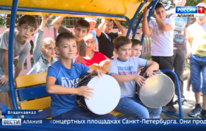 Воспитанники реабилитационного центра «Феникс» привезли дипломы и грамоты с международного фестиваля «Шаг навстречу»