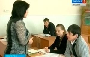 Иумæйаг паддзахадон фæлварæны агъоммæ  ныййарджытæй арæх арбацæуынц курдиæттæ сæ сывæллæтты æндæр скъолатæм раивыны тыххæй