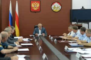 Таймураз Мамсуров призвал незамедлительно реагировать на любые нарушения миграционного законодательства в Северной Осетии