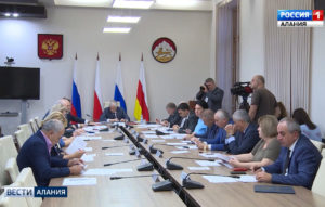 Алексей Мачнев провел «урок патриотизма» для старшеклассников 38-й владикавказской школы