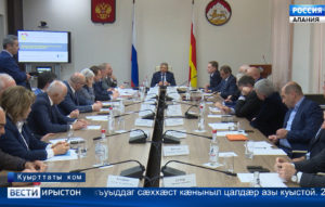 Республикæйы экономикæ цæмæй размæ ахадгæдæрæй цæуа, уый тыххæй хъæуы инвесторты æргом здахын