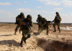 На полигоне Тарское началось учение с подразделениями мотострелковой бригады ЮВО