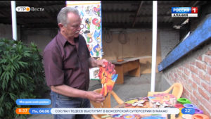 В Ардоне открылась выставка первых советских елочных игрушек