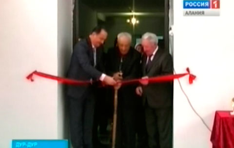 Дур-Дуры скъолайы спортивон залы дуæрттæ та ногæй байгом сты