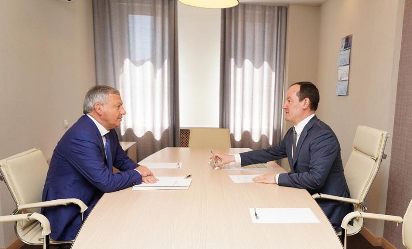 Вячеслав Битаров и Павел Ливинский обсудили развитие энергосистемы республики