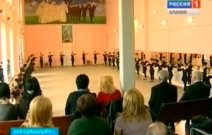 Адæмон кафты ансамбль «Ирыстон» тагъд концерттæ дæттын райдайдзæн стыр сценæйы