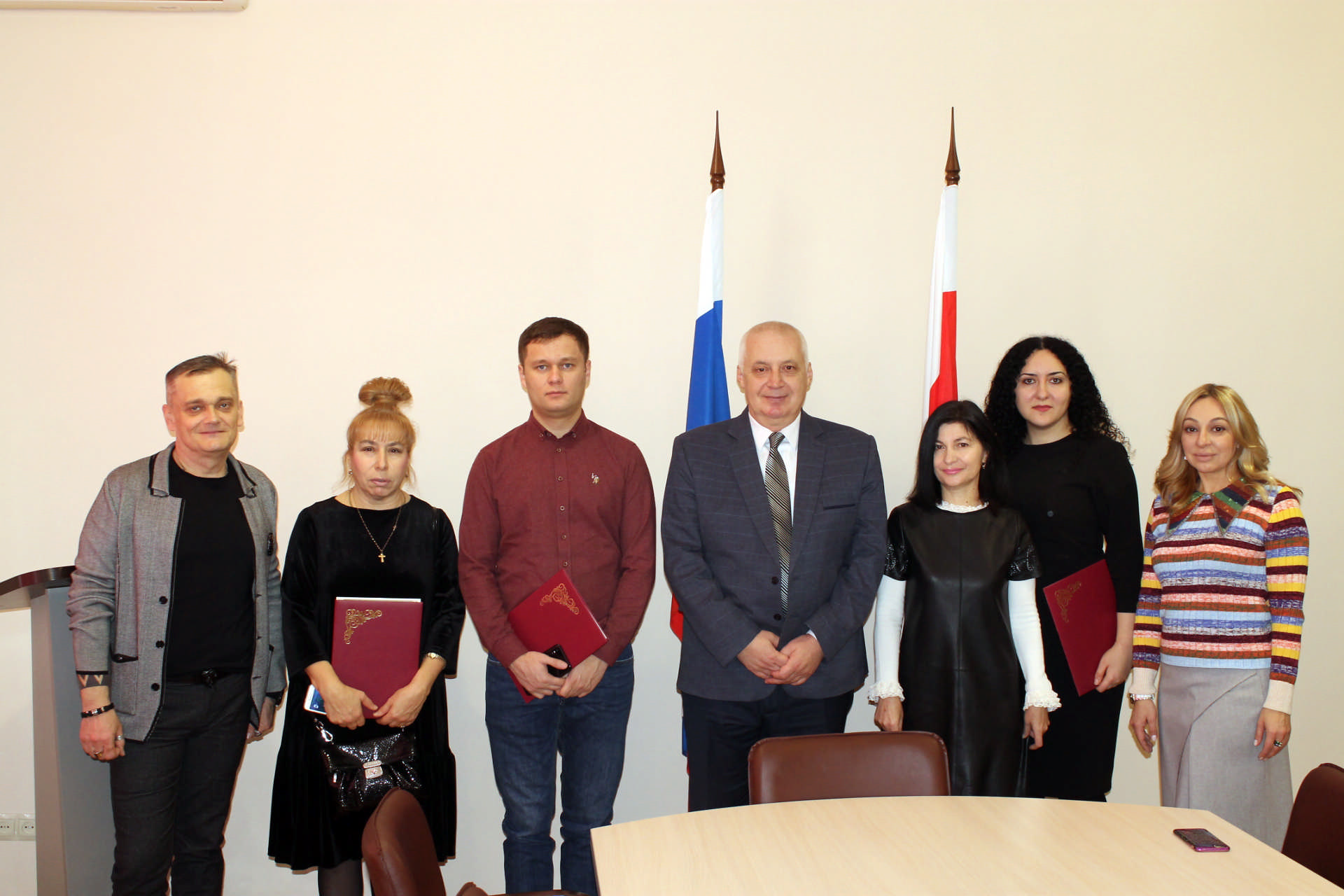 Во Владикавказе чествовали журналистов республиканских и муниципальных СМИ