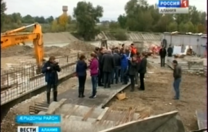 Сæрмагонд депутатон къамисы уæнгтæ, сæ сæргъы Кучиты Гарий, афтæмæй знон бабæрæг кодтой Æрыдоны æмæ Дыгуры районтæ