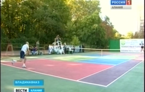 Во Владикавказе прошел турнир по теннису среди ветеранов этого вида спорта, посвященный Зараду Алборову