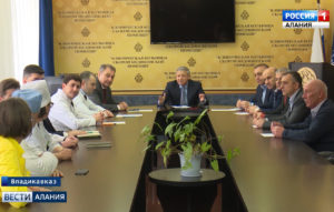 Пострадавшую при взрыве в жилом доме с. Октябрьского  10-месячную девочку планируют отправить на лечение в Москву