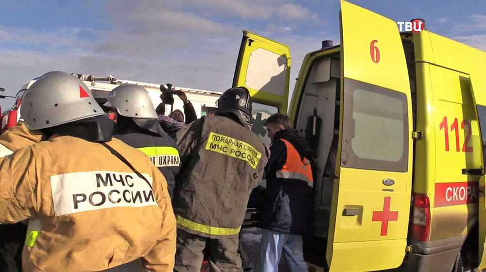 При столкновении пассажирского микроавтобуса и большегруза около с. Чми погиб один человек, еще двое госпитализированы