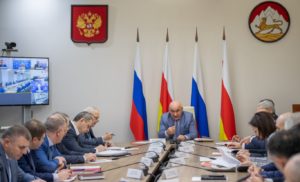 Ахсарбек Сабаткоев призвал муниципалитеты ускорить работу по передаче гидротехнических сооружений в ведение Минприроды республики