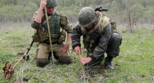 Российские саперы продолжат разминирование на территории Южной Осетии