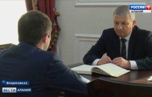 Вячеслав Битаров встретился с руководителем Управления Федерального казначейства по РСО-А Тимуром Дзгоевым