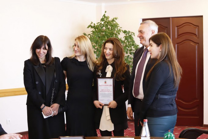 Во Владикавказе определили победителей конкурса на лучшее новогоднее оформление