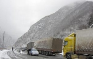 Военно-Грузинская дорога снова закрыта для большегрузов