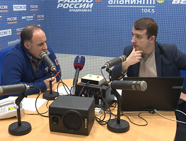 Радио slam студия. Радио алания фм. Алания фм. Гтрк алания. Ретро алания фм.