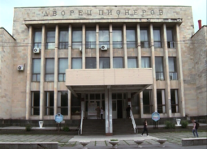 Дворцовое детство