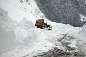 Транскам закрыт из-за сошедшей лавины