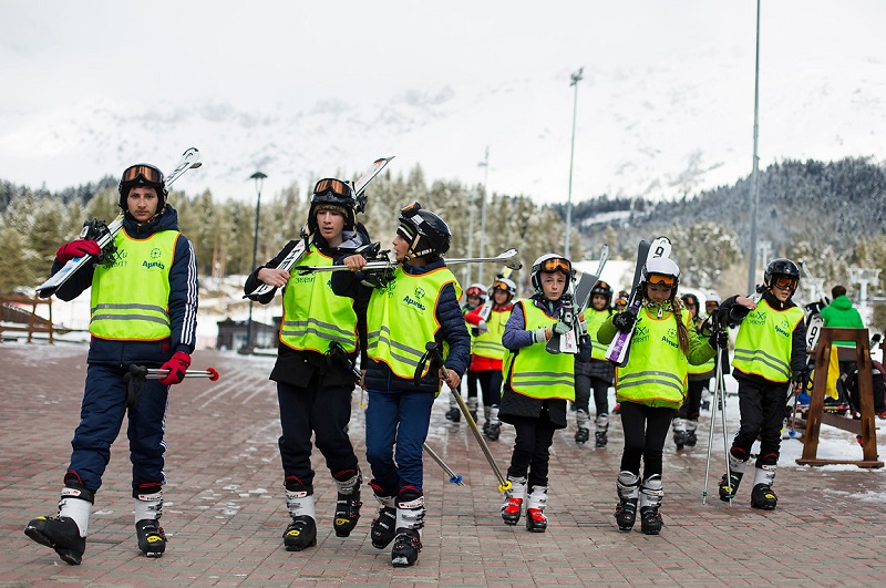 На курортах Северного Кавказа вновь пройдут школьные уроки