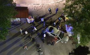 Во Владикавказе иномарка протаранила остановку общественного транспорта