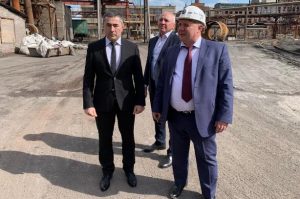Хайдарбек Бутов посетил завод «Электроцинк»