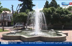 Дзæуджыхъæуы Кировы уынджы ног фонтан вандалты аххосæй сцалцæг кодтой 14 хатты