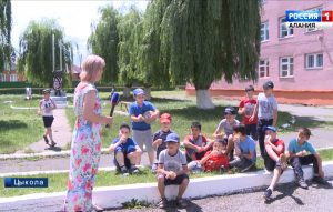 Фæлладуадзæн мæйты скъоладзаутæ сæ рæстæг куыд, æмæ кæм хъуамæ æрвитой, ууыл нæ республикæйы хицауад æрвылаз дæр рагацау ахъуыды кæны