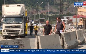 Социалон æххуыс чи кæны, уыцы адæмы фарс рахæцын хорз у, уымæй хуыздæр та адæмты хсæн хæлар ахастдзинæдтæ