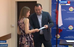 Шесть семей работников сферы образования здравоохранения и культуры получили субсидии на приобретение жилья