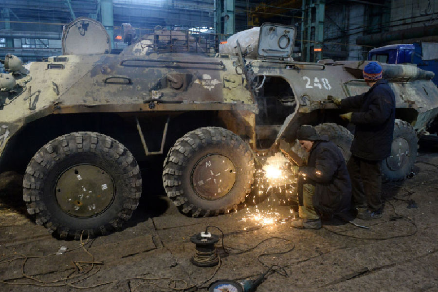 Завод по ремонту БТР и танков во Владикавказе получит заказ на 200 млн рублей