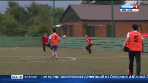 «Единая Россия» и сборная североосетинских СМИ сразились в товарищеском матче по мини-футболу