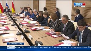 Йæ сывæллæттæ Беслæны теракты кæмæн фæмард сты, ахæм пенсиисджытæн бафтаудзысты сæ пенситыл