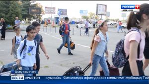 Алы районтæй 30 лæппу æмæ чызджы ацыдысты Хъырыммæ