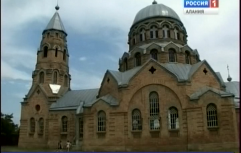 В восстановленном храме станицы Новоосетинской в Северной Осетии прошла архиерейская служба