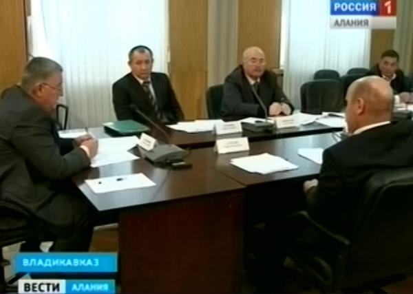 На заседании комиссии по обеспечению безопасности дорожного движения обсудили ситуацию на дорогах